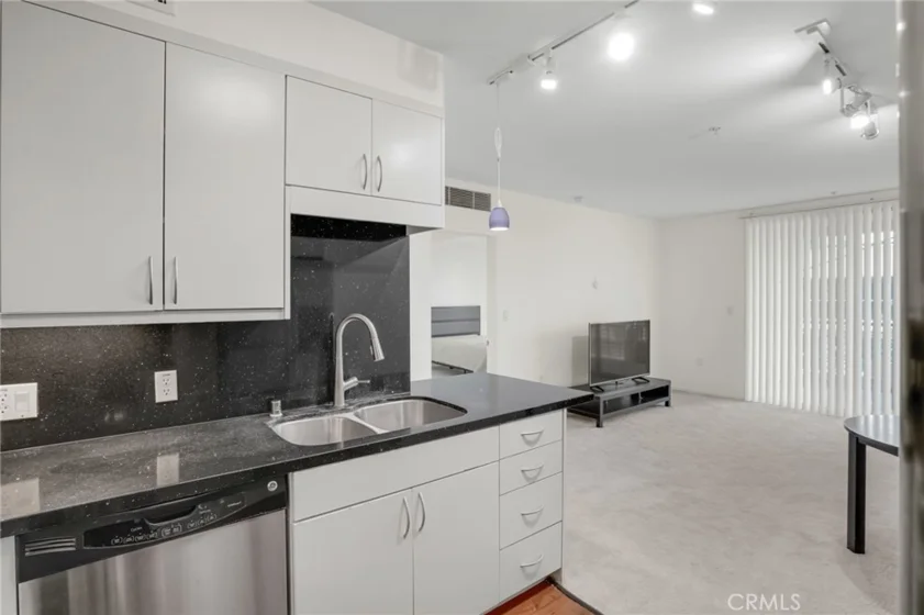 267 S San Pedro #217 photo 11