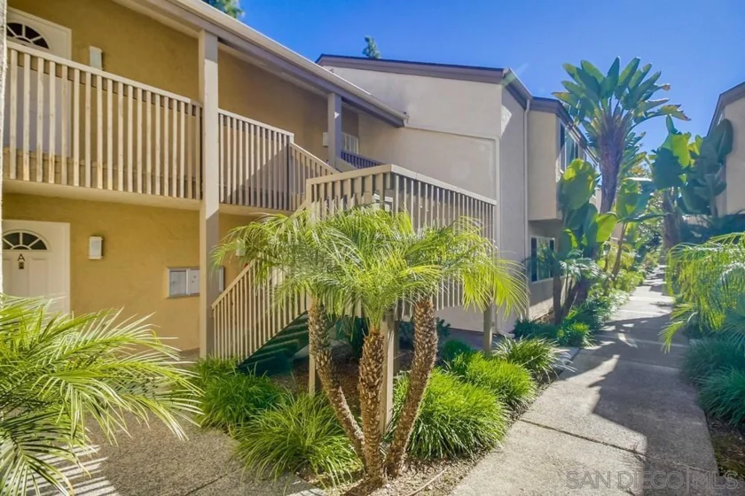 8515 Villa La Jolla Drive #D photo 1