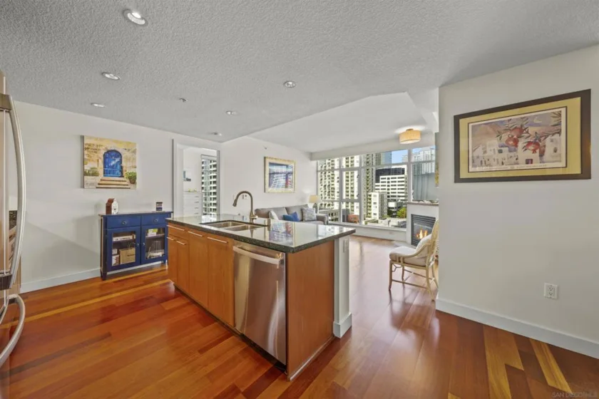 1199 Pacific Hwy #1103 photo 7