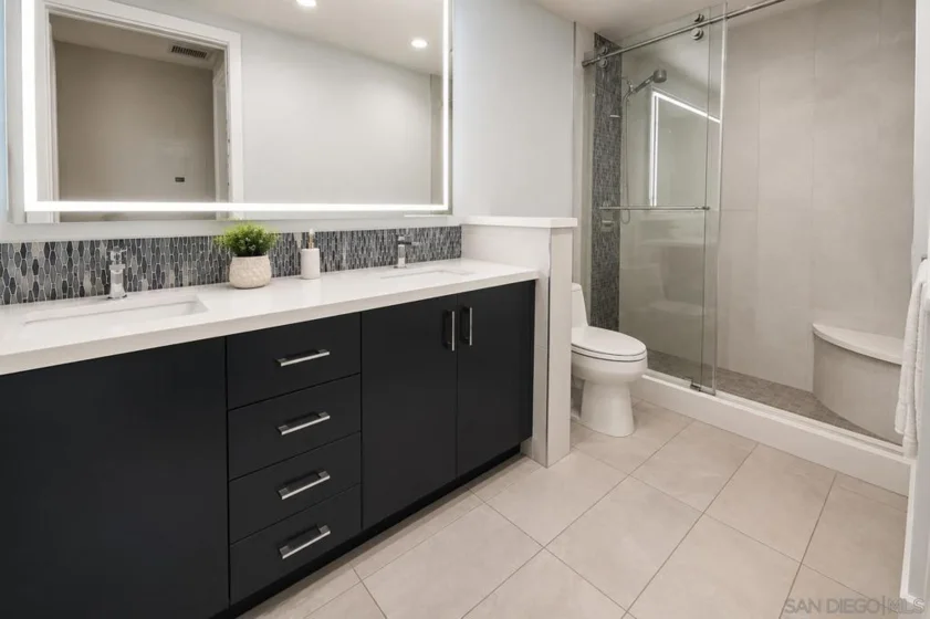 1205 Pacific Hwy #2906 photo 3