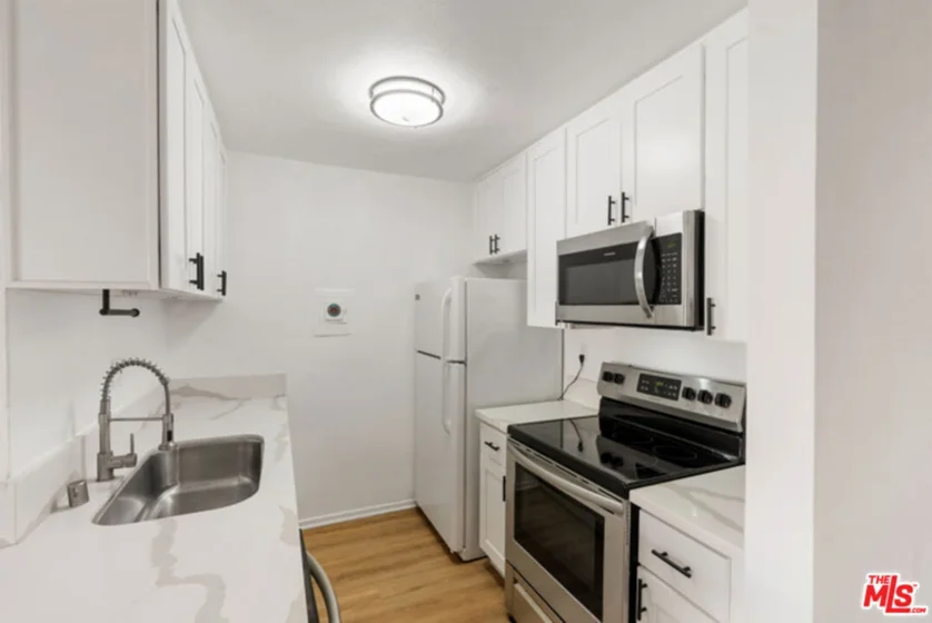 18307 Burbank Boulevard #118 photo 14