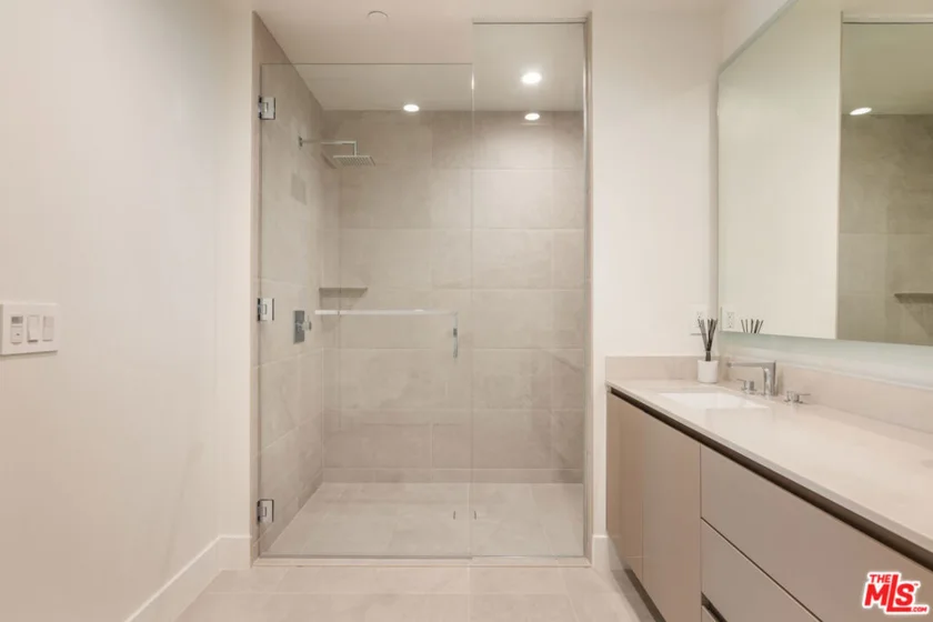 728 N Sweetzer Avenue #308 photo 8