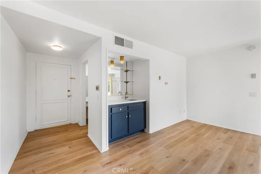 972 E California #207 photo 18