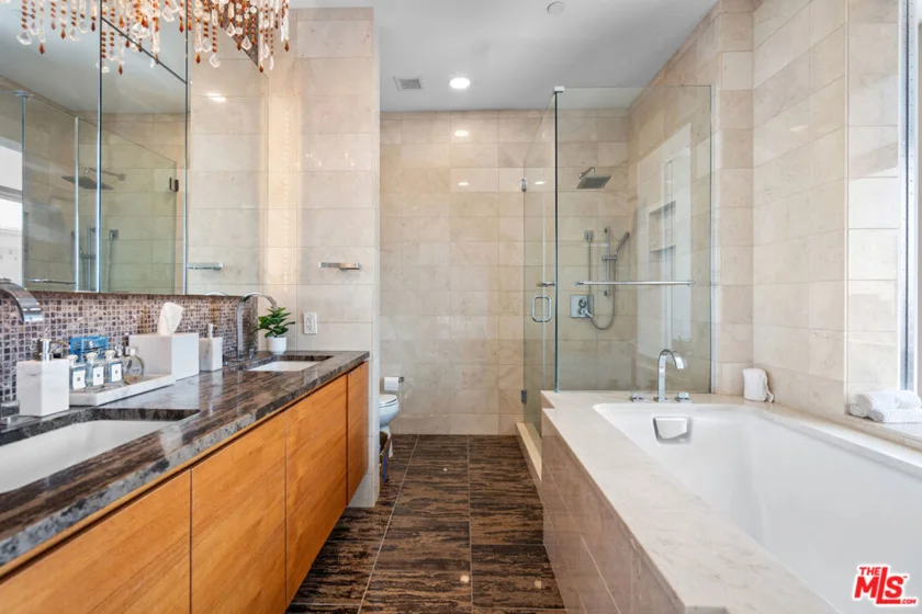 900 W Olympic Boulevard #32G photo 19