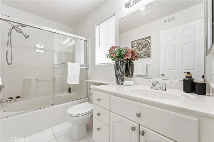 1097 S Marguerita #C photo 21