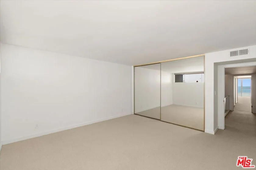 4 Jib Street #2 photo 31