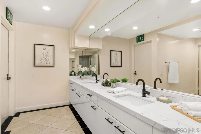 200 Harbor Drive #302 photo 10