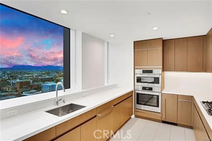 889 Francisco #3206 photo 7