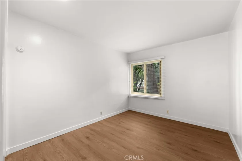 985 E California Boulevard photo 14