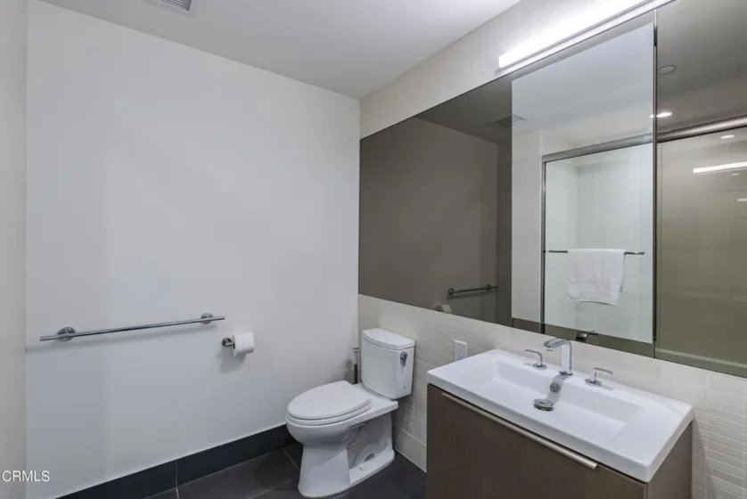 889 Francisco Street #802 photo 29