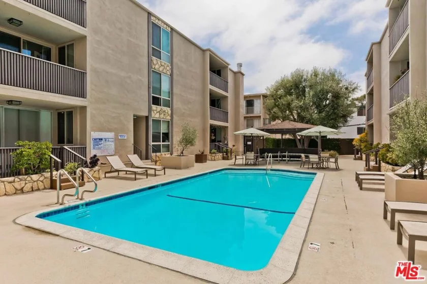 809 S Bundy Drive #214 photo 21