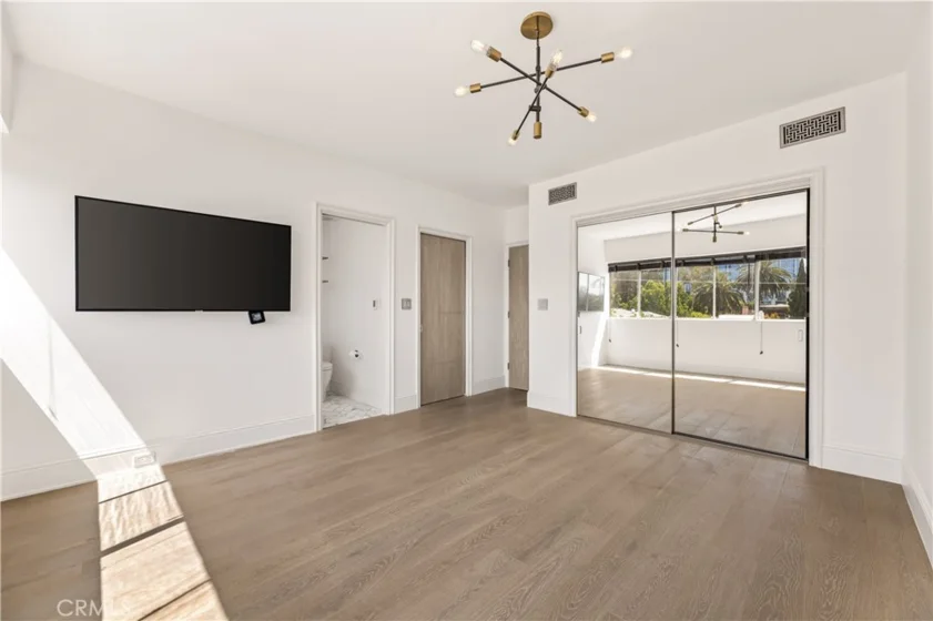 999 N Doheny Drive #310 photo 12