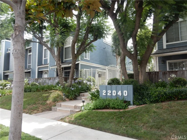 22040 Gault Street #7 photo 1