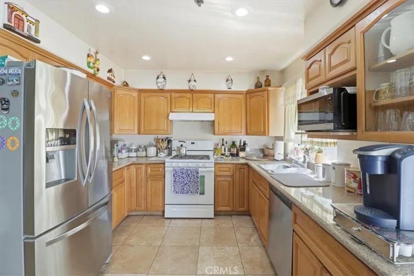 9146 Tobias Avenue #4 photo 2