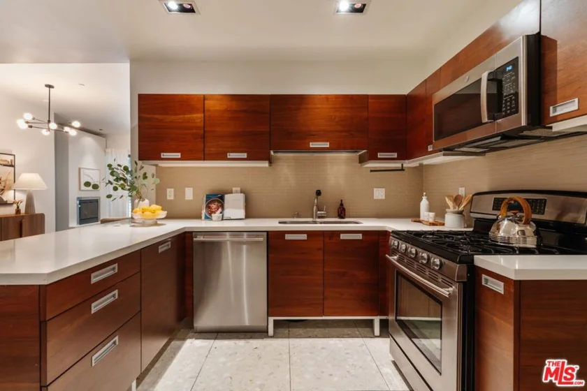 6735 Yucca Street #101 photo 9