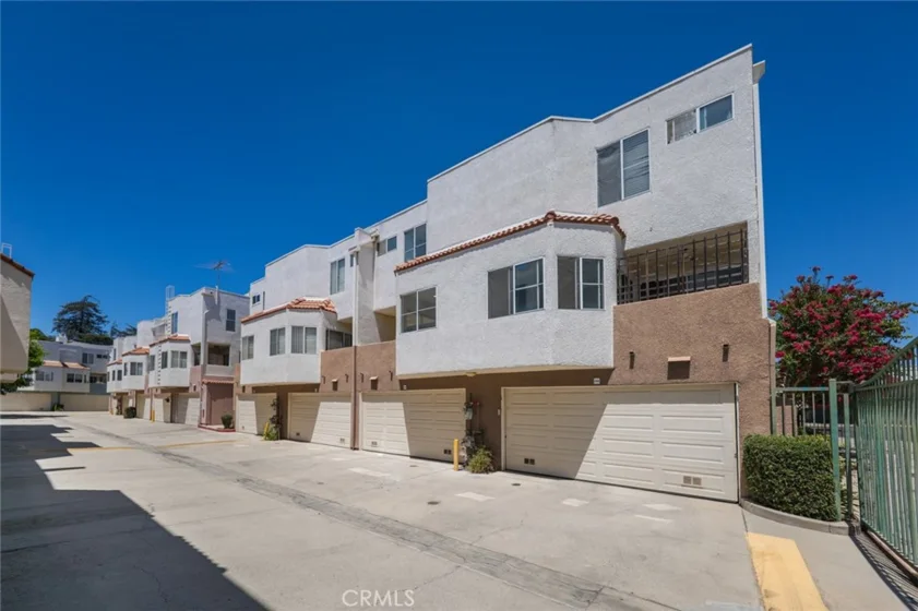 5455 Sylmar Avenue #2103 photo 27