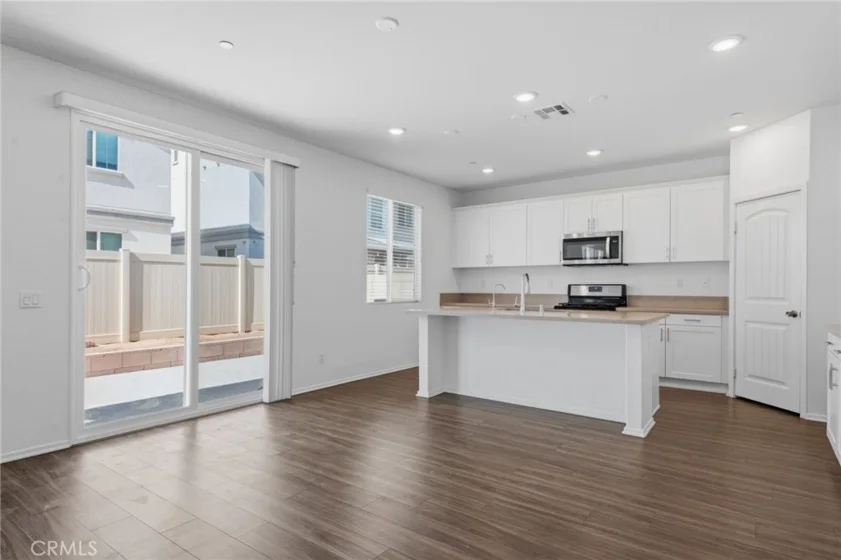24914 Gossamer Court photo 8