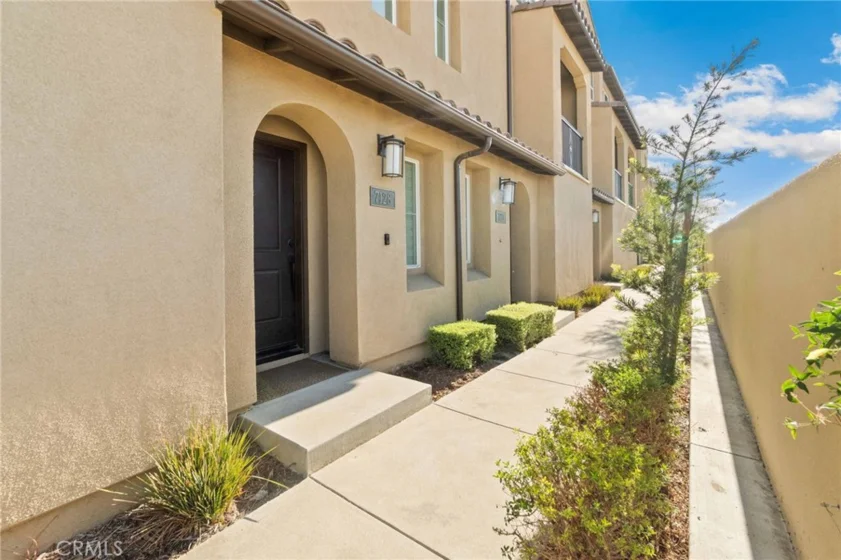 7128 Viceroy Way photo 2