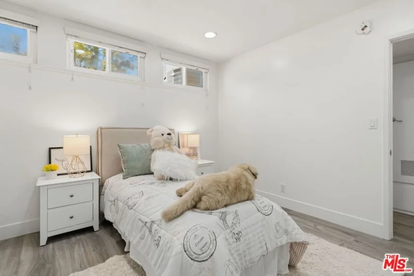 13224 Admiral Avenue #D photo 10