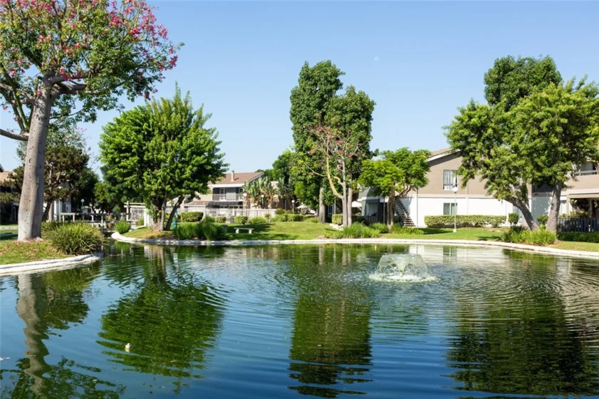 2815 S Fairview #G photo 18