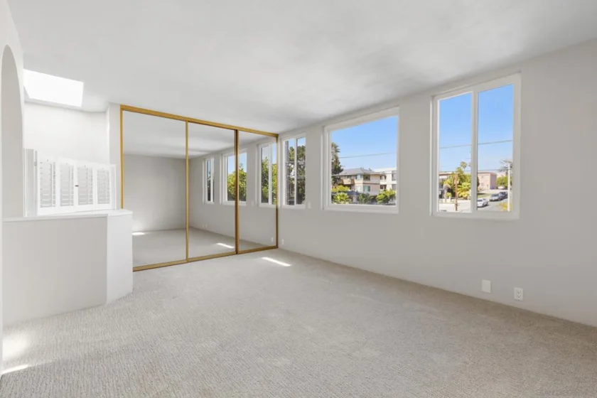 4070 Riviera Drive #5 photo 22