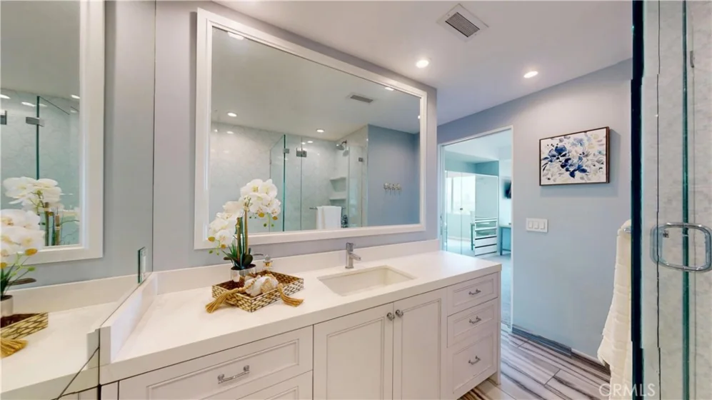 818 N Doheny Drive #908 photo 33