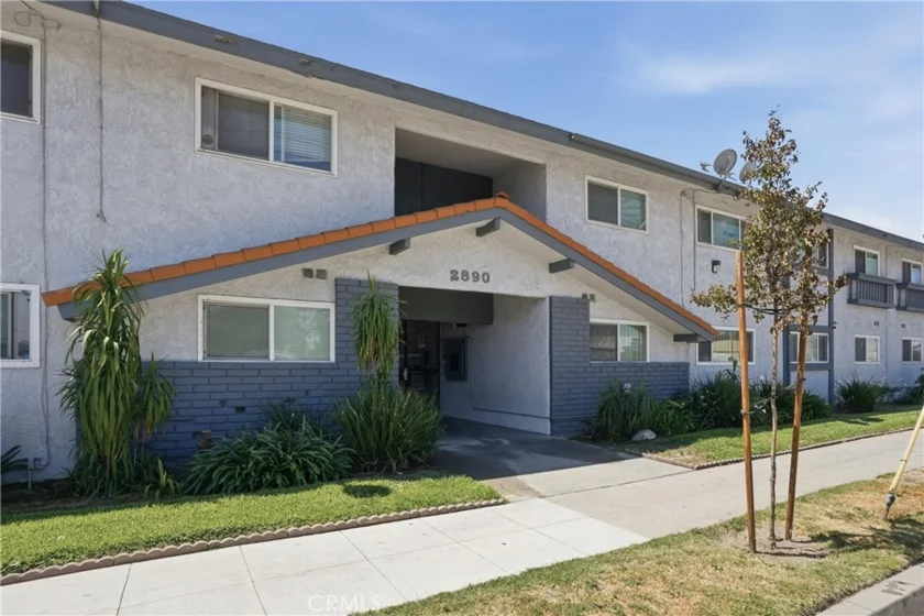 2890 E Artesia #42 photo 2