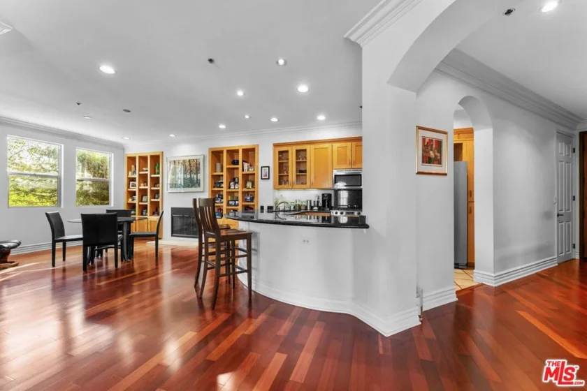 850 N Croft Avenue #302 photo 5