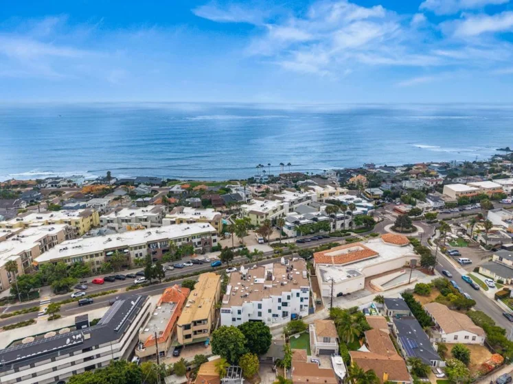 5437 La Jolla Boulevard photo 47