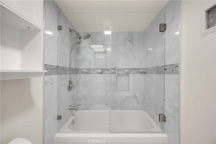 1300 W Lambert #10 photo 38