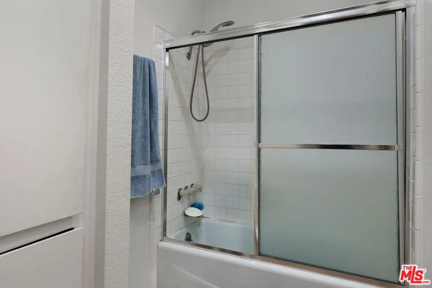 4949 Genesta Avenue #111 photo 11