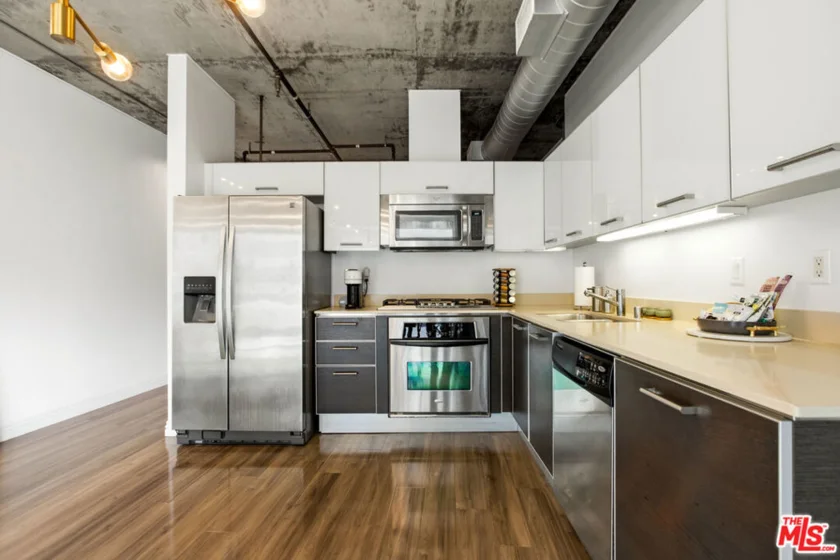 645 W 9th Street #529 photo 34