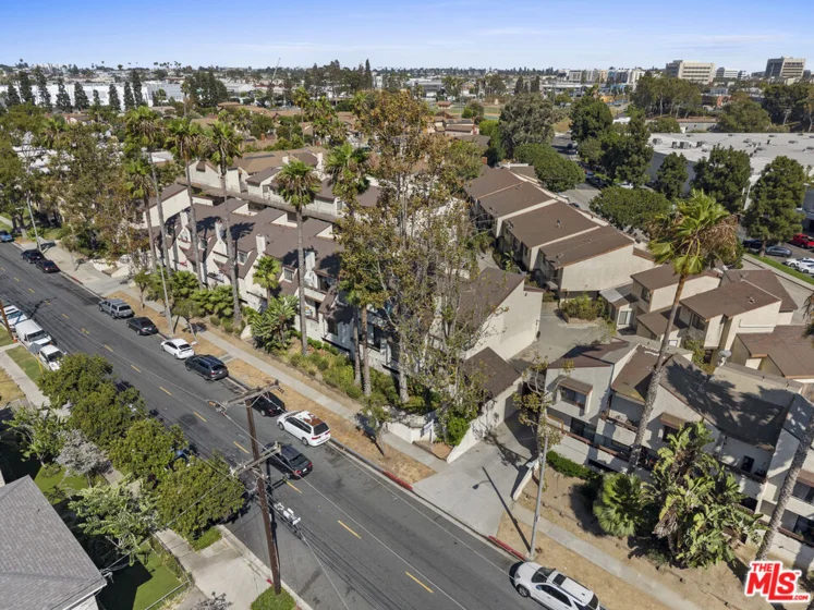 620 W Hyde Park Boulevard #103 photo 17
