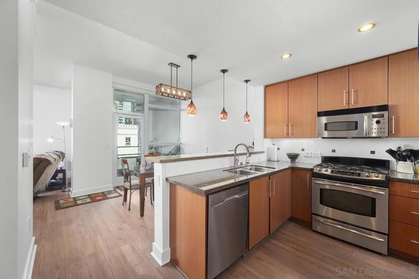 325 7th Avenue #211 photo 20