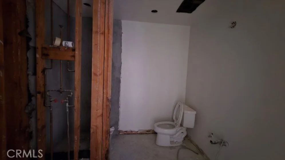 2929 Waverly Apt # 213 photo 11