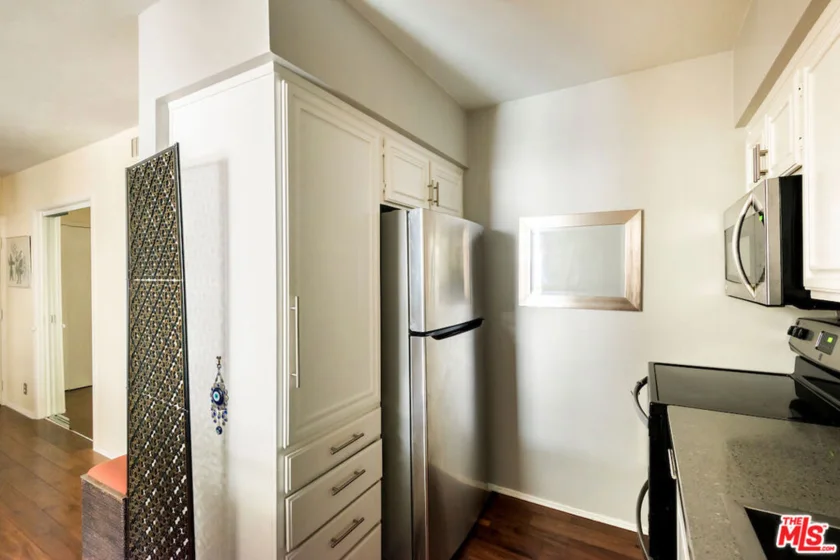 7270 Hillside Avenue #204 photo 9