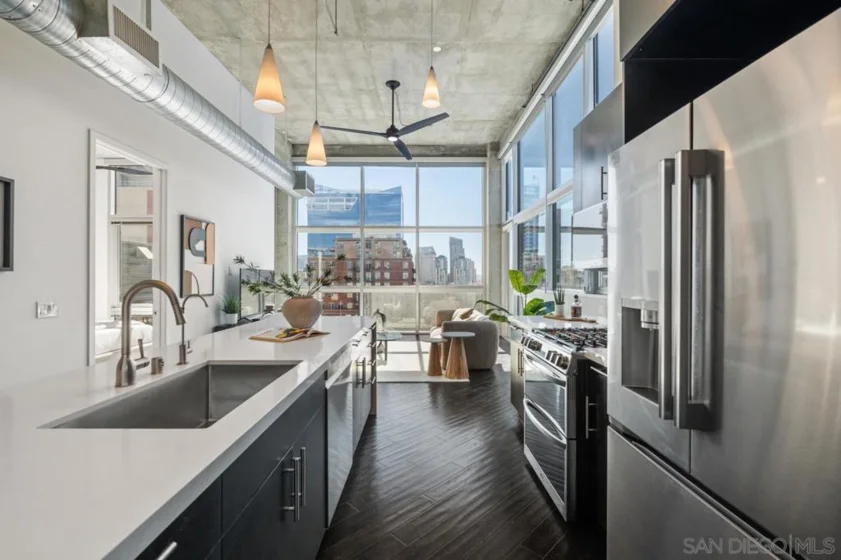 1025 Island Avenue #704 photo 2