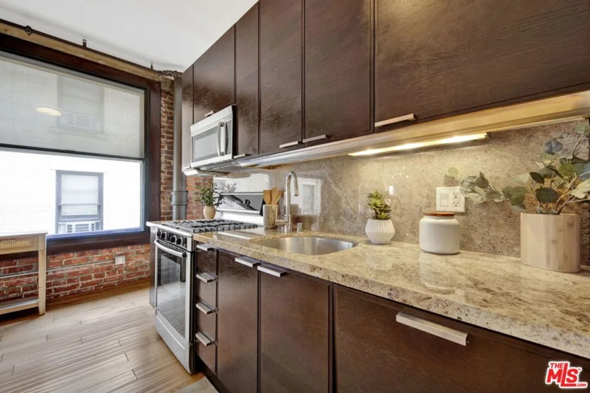 460 S Spring Street #1110 photo 6