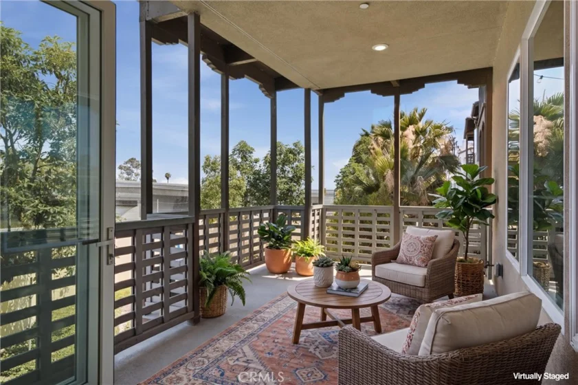 1313 Doheny photo 17
