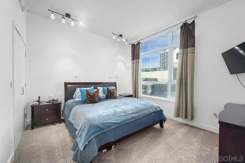325 7th Avenue #211 photo 23