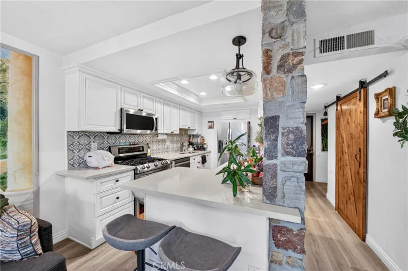 9522 Linda Ln photo 9
