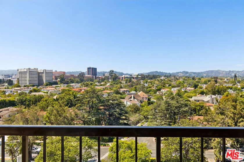 10747 Wilshire Boulevard #1107 photo 3