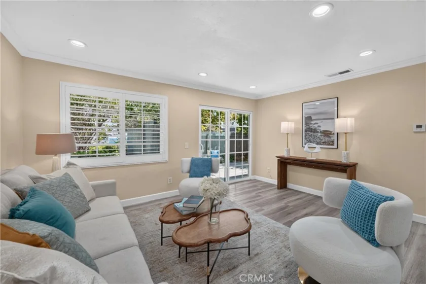13930 Parkway photo 10