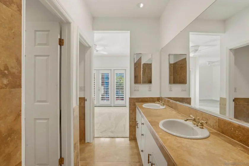 3964 Richmond photo 18