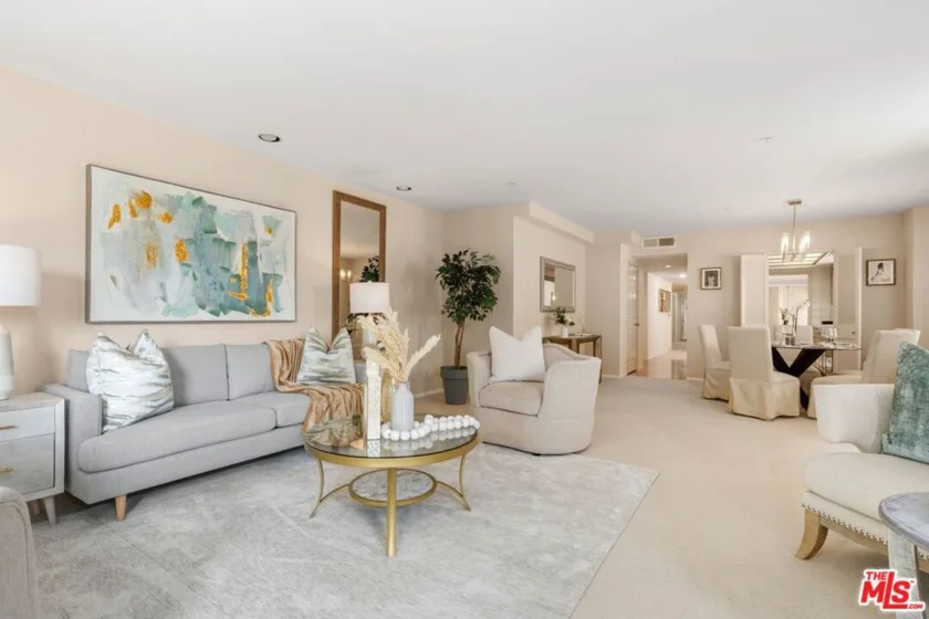 1932 Pelham Avenue #202 photo 2