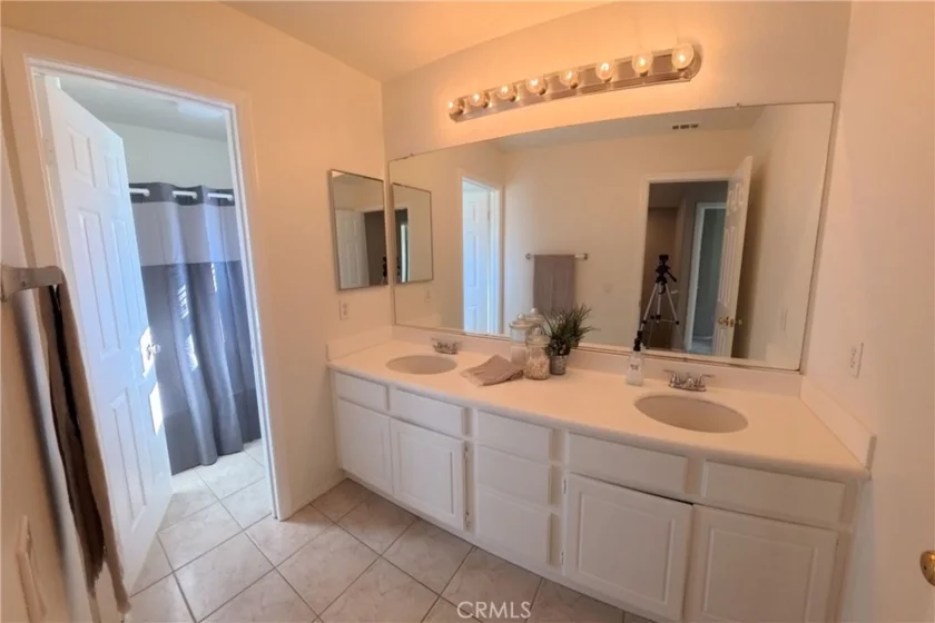 37936 Sawleaf Place photo 19