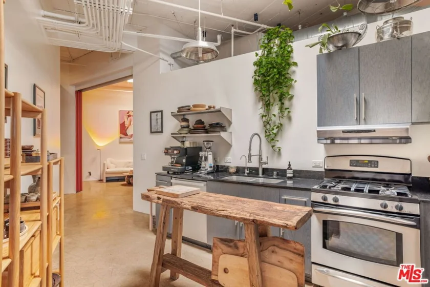 530 Molino Street #213 photo 23