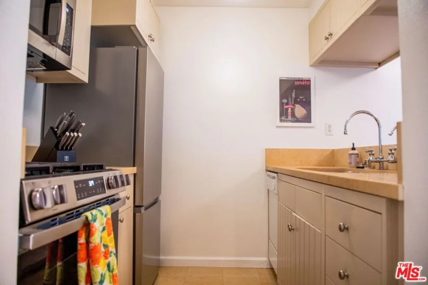 950 N Kings Road #168 photo 6