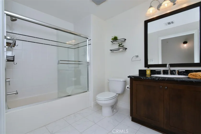 4424 Whitsett Avenue #107 photo 35
