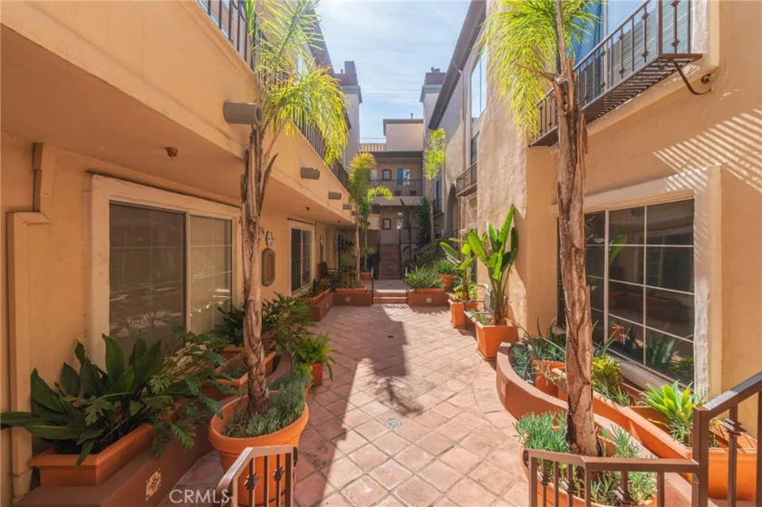7100 La Tijera Boulevard photo 29